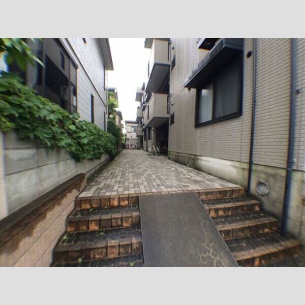 コンフォート嵯峨 エントランス