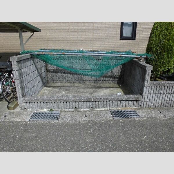 ウェルセッジ請西　Ⅱ201号室 ごみ置き場