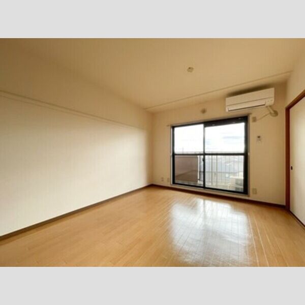 ラフィネ小倉 リビング