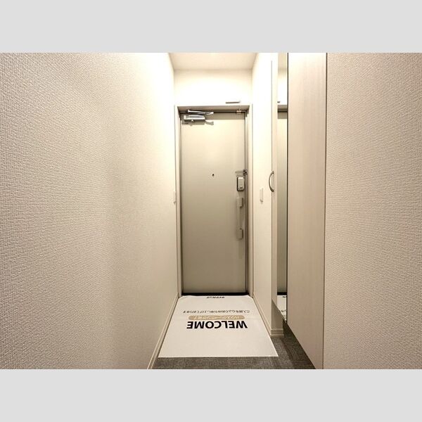 コンフォルト305号室 玄関