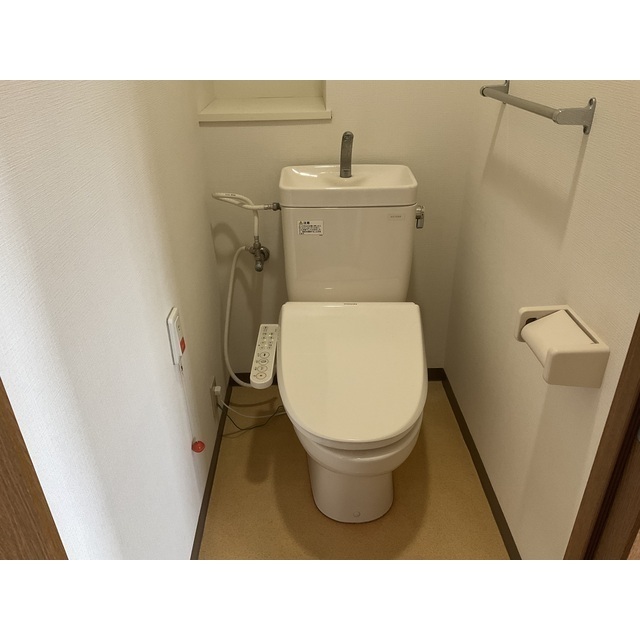 ドミール・コンフォール親水公園401号室 内観