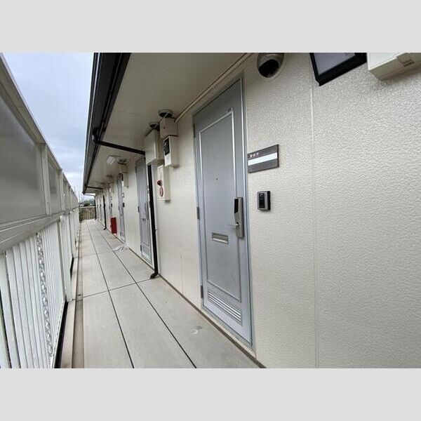 ドルフ北烏山　D102号室 共用廊下