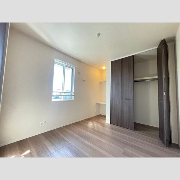 ルポ湘南301号室 洋室