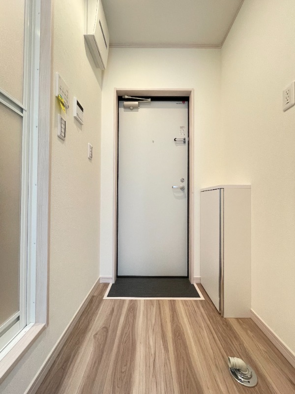 グレンシャクジイ 玄関