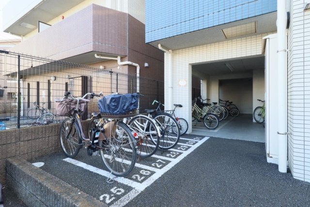 GENOVIA中野・都立家政5階 駐輪場