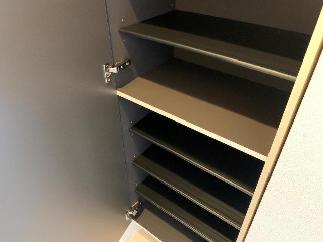 （仮称）小田原市扇町アパート新築工事205号室 下駄箱（イメージ）