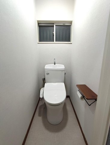 岩槻区東町1丁目 戸建 トイレ