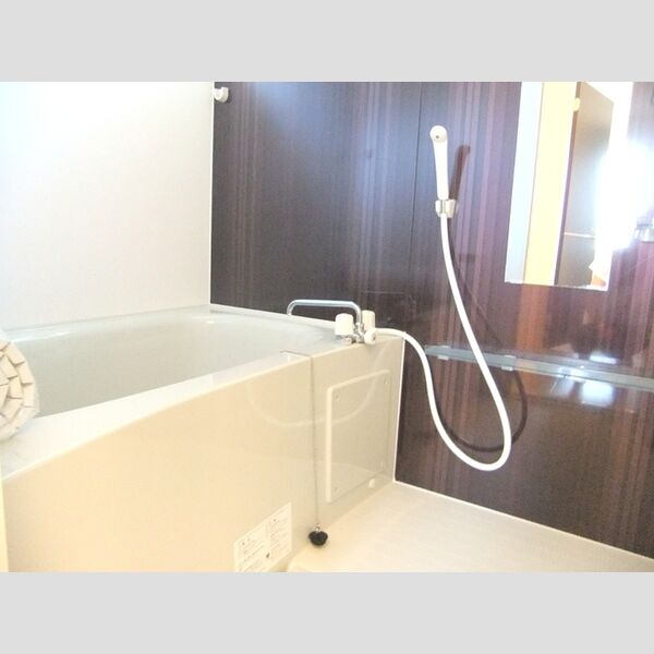 ノア・アン201号室 追い炊き機能が付き経済的!