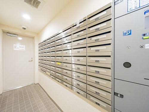 グランアルト中野9階 郵便ボックス　※2025年2月撮影