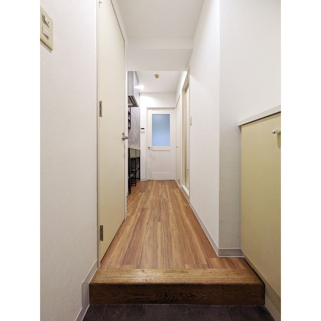 ステラレジデンス横浜415号室 玄関