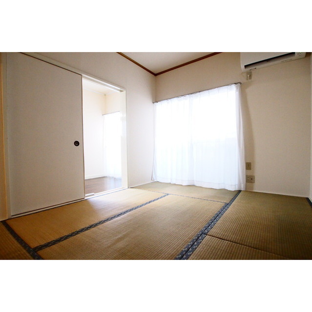 メゾンモモ ★くつろげる和室★