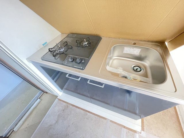 ＰＩＮＥＳ平和台0301号室 キッチン