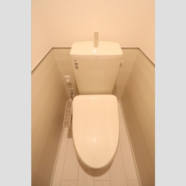 Apple court K&M 温水洗浄暖房便座