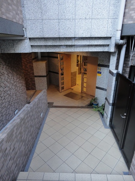 菱和パレス高輪台203号室 エントランス