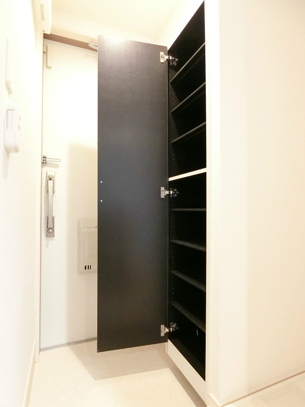 リブリ・藤沢Ⅱ 玄関