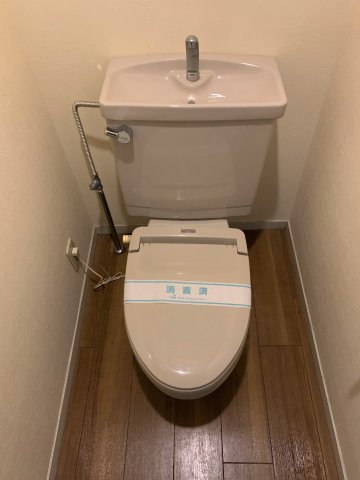ヴィラージュ本鵠沼0402号室 トイレ