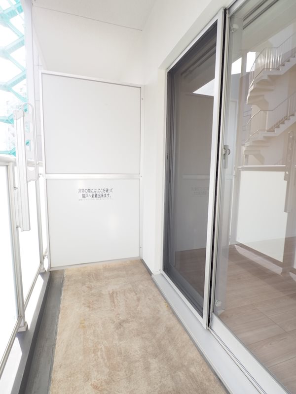 レジディア目黒Ⅳ4階 バルコニー