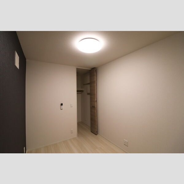 インペリアルヒルズ303号室 洋室3.8帖