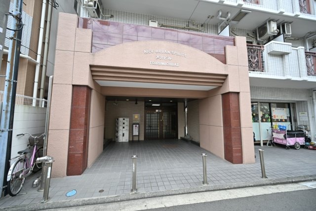 ナイスアーバンスピリッツ鶴見市場Ⅱ芦澤ビル エントランス