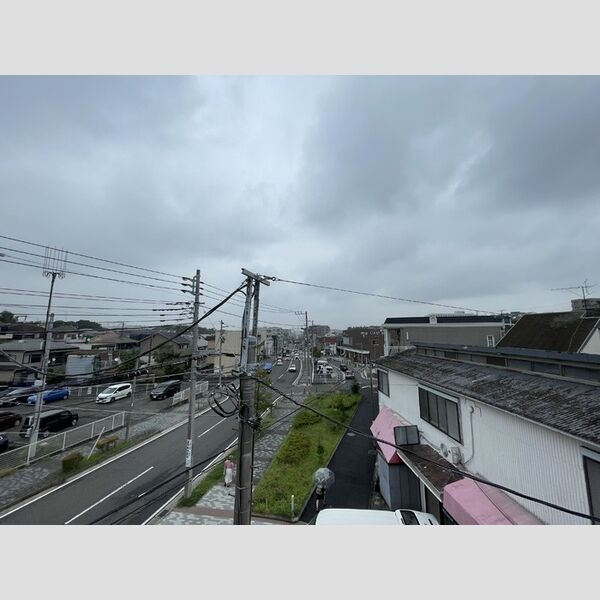 D Paina 神大寺301号室 バルコニーからの眺望