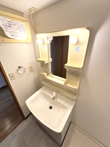 ファミーリェ二俣川0301号室 ※別号室の参考写真です(現況優先)