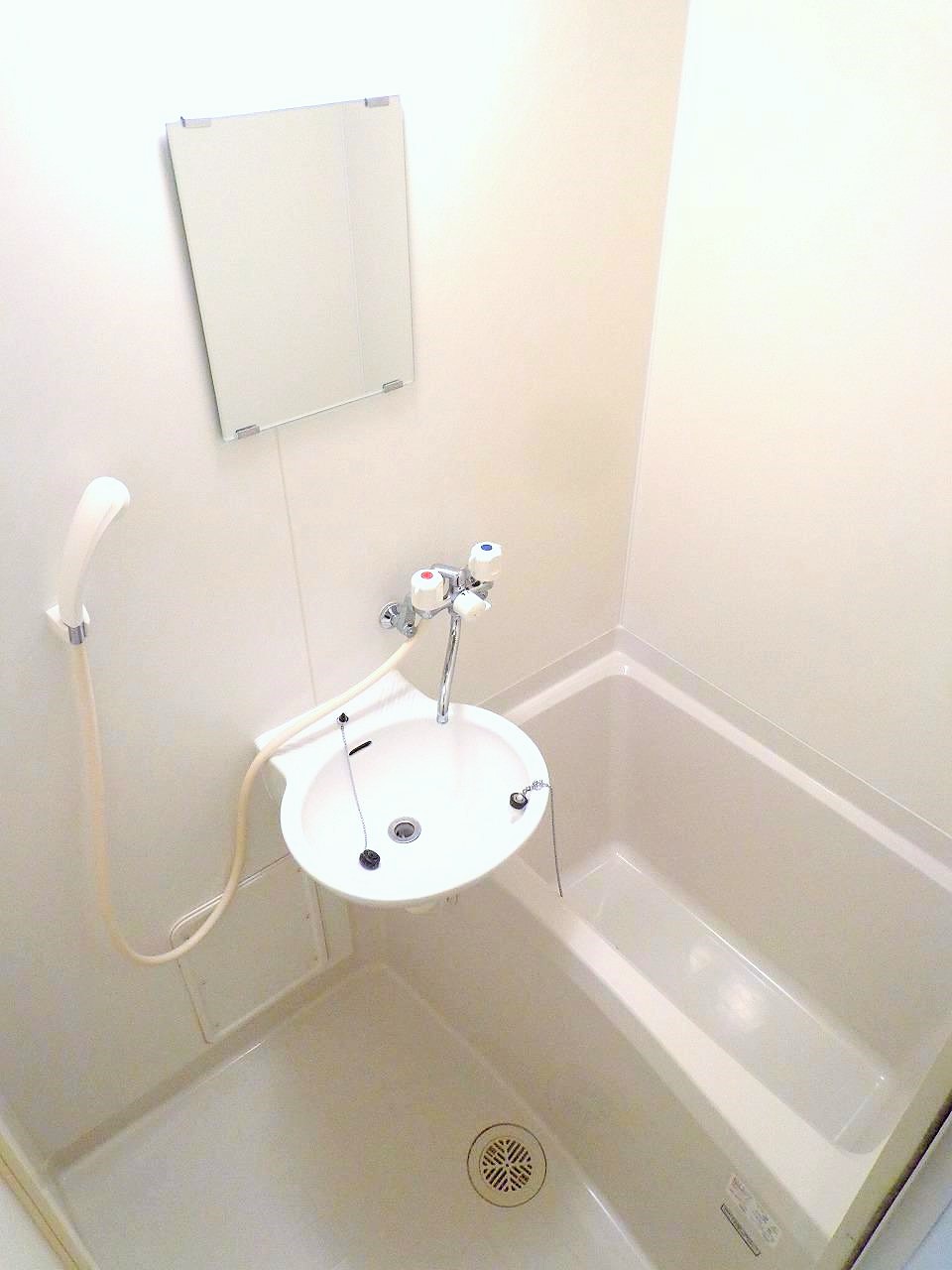 レオパレス平作 バストイレ別、浴室乾燥機付き