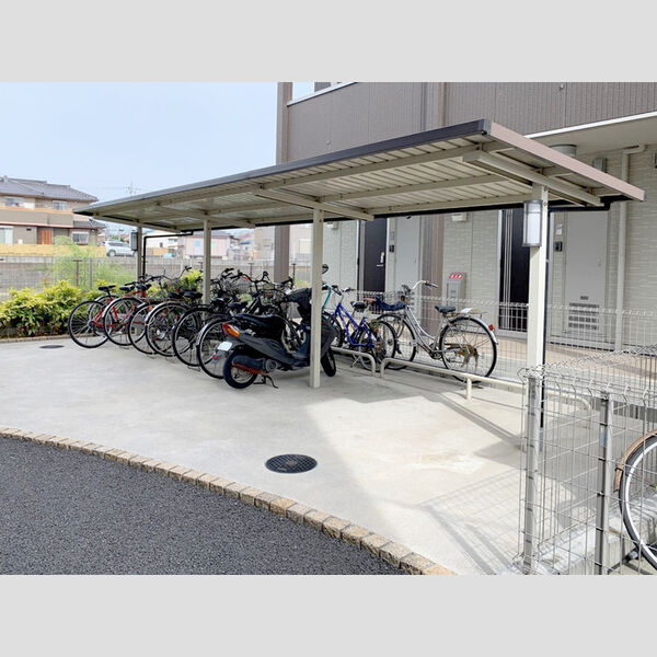 フォレスタ 駐輪場