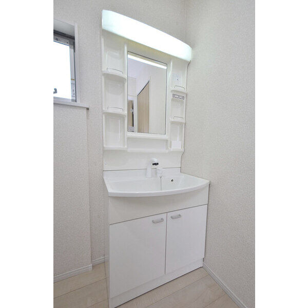 クレイドルガーデン横浜市金沢区六浦南第10　8号棟 洗面