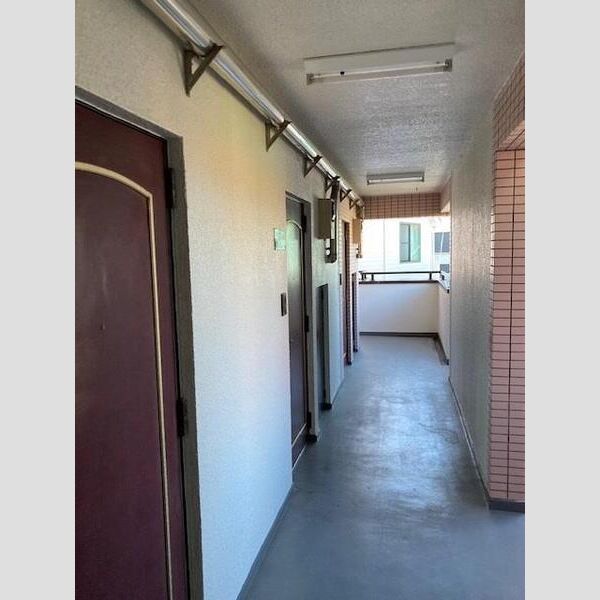 パール925507号室 エントランス