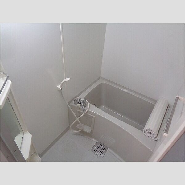 サンヴィラージュ　D 浴室