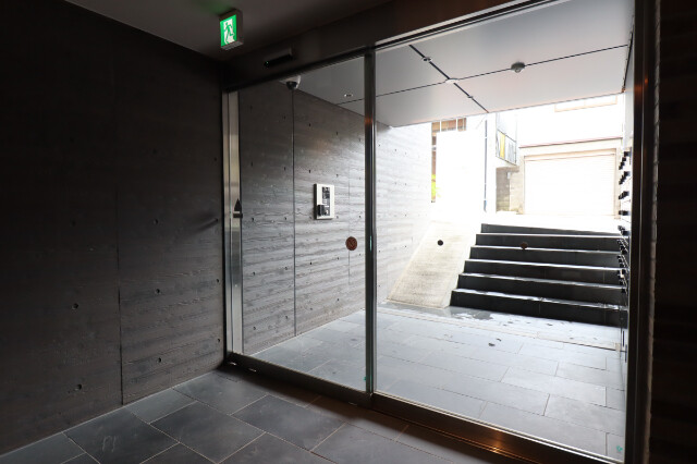 ジェノヴィア新大塚1階 エントランス