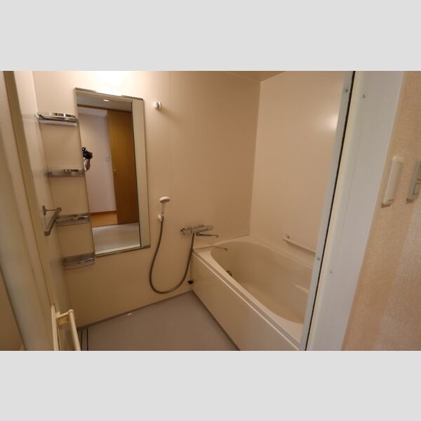 コンフォール・ソシアル　住居 追い焚き給湯機能付き浴室