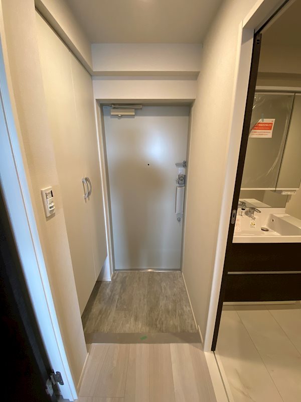 メゾンドアーク南大井10階 玄関