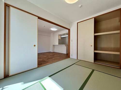 武蔵野レジデンス弐番街3階 和室
