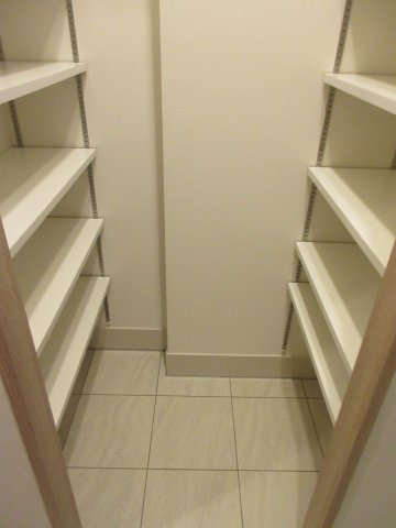 びゅうリエット横浜東神奈川505号室 シュークローク　※別号室の参考写真(現況優先・仕様違いの場合あり)