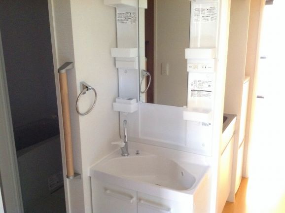 レオパレスウイングコートヤチヨ 内観