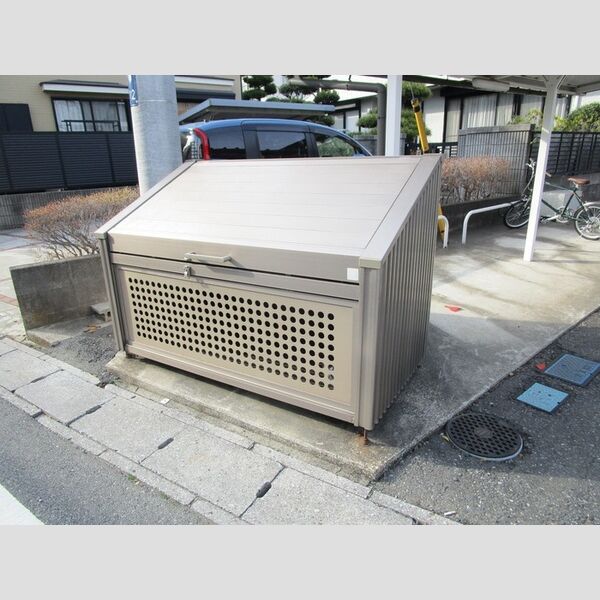 ヒロ・ハイム弐番館201号室 入居者様専用ゴミストッカー