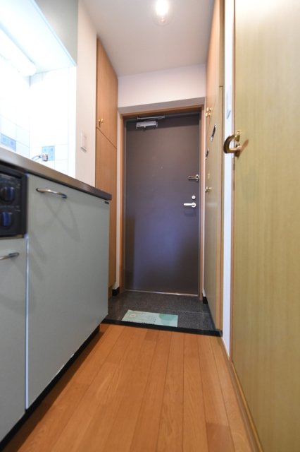 ルーブル学芸大学弐番館 玄関