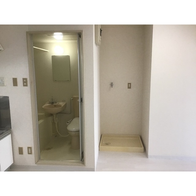 アゼリアコート柿生303号室 内観