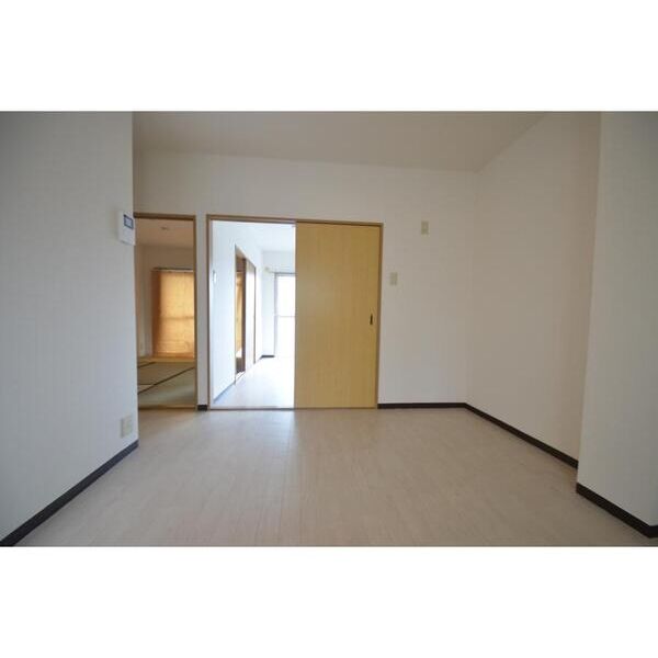 ソレイユ並木201号室 リビング