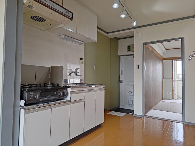 柏グリーンコーポ ★新品ガスレンジ★吊戸棚★シングルレバー水栓★給湯リモコン付