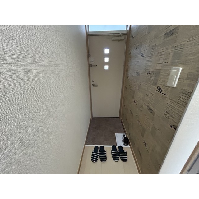 メゾン宮原201号室 玄関