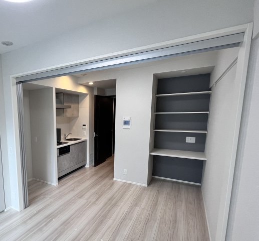 びゅうリエット横浜平沼903号室 室内：DK側　※別号室の参考写真です(現況優先・仕様違いの場合あり)