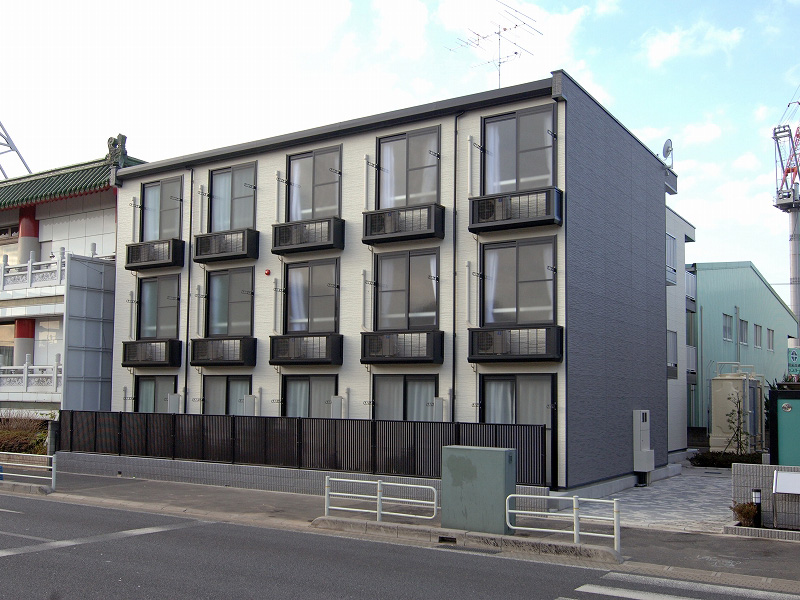 レオパレスセルシスの外観画像