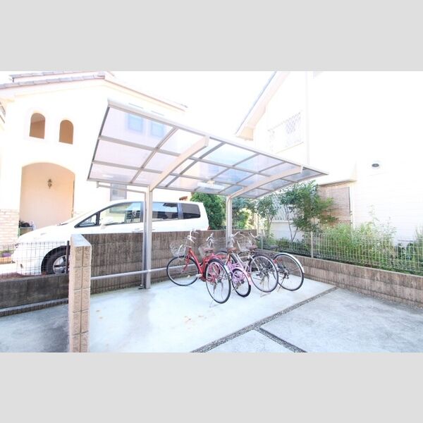 アルプス 駐輪場