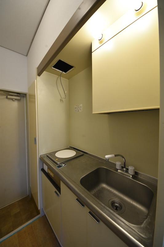 フラットヨシダ2階 玄関