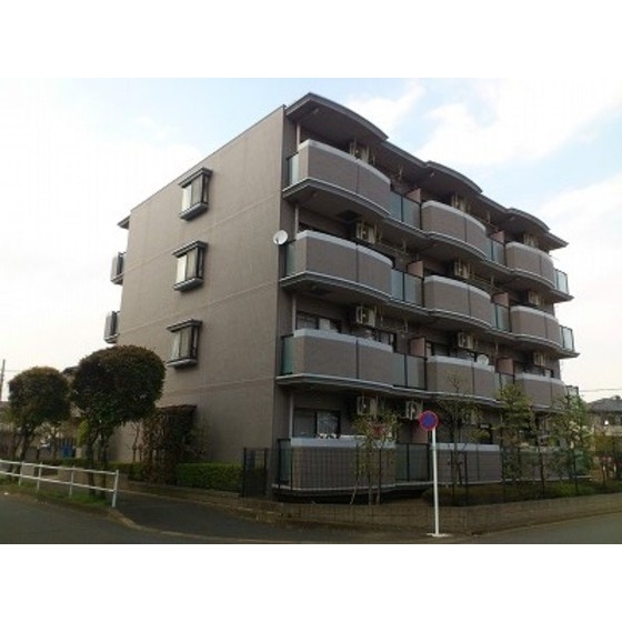 ラーク上北台3階 外観