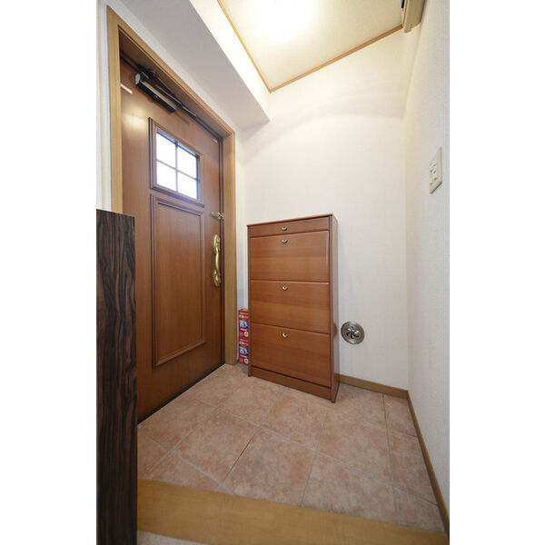 エレガンス鵠沼0301号室 玄関