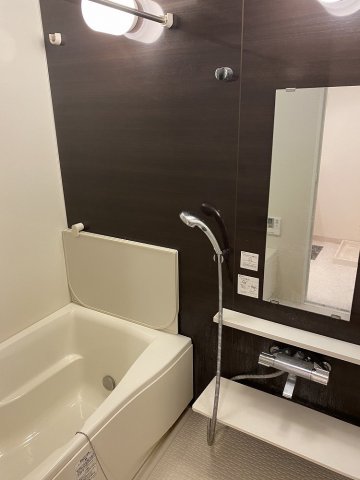 Ａｒｔ　Ｇａｒｄｅｎ　ＹＯＫＯＨＡＭＡ0203号室 お風呂
