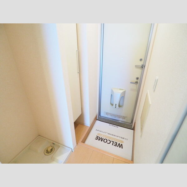 アクシス106号室 玄関(シューズボックス)